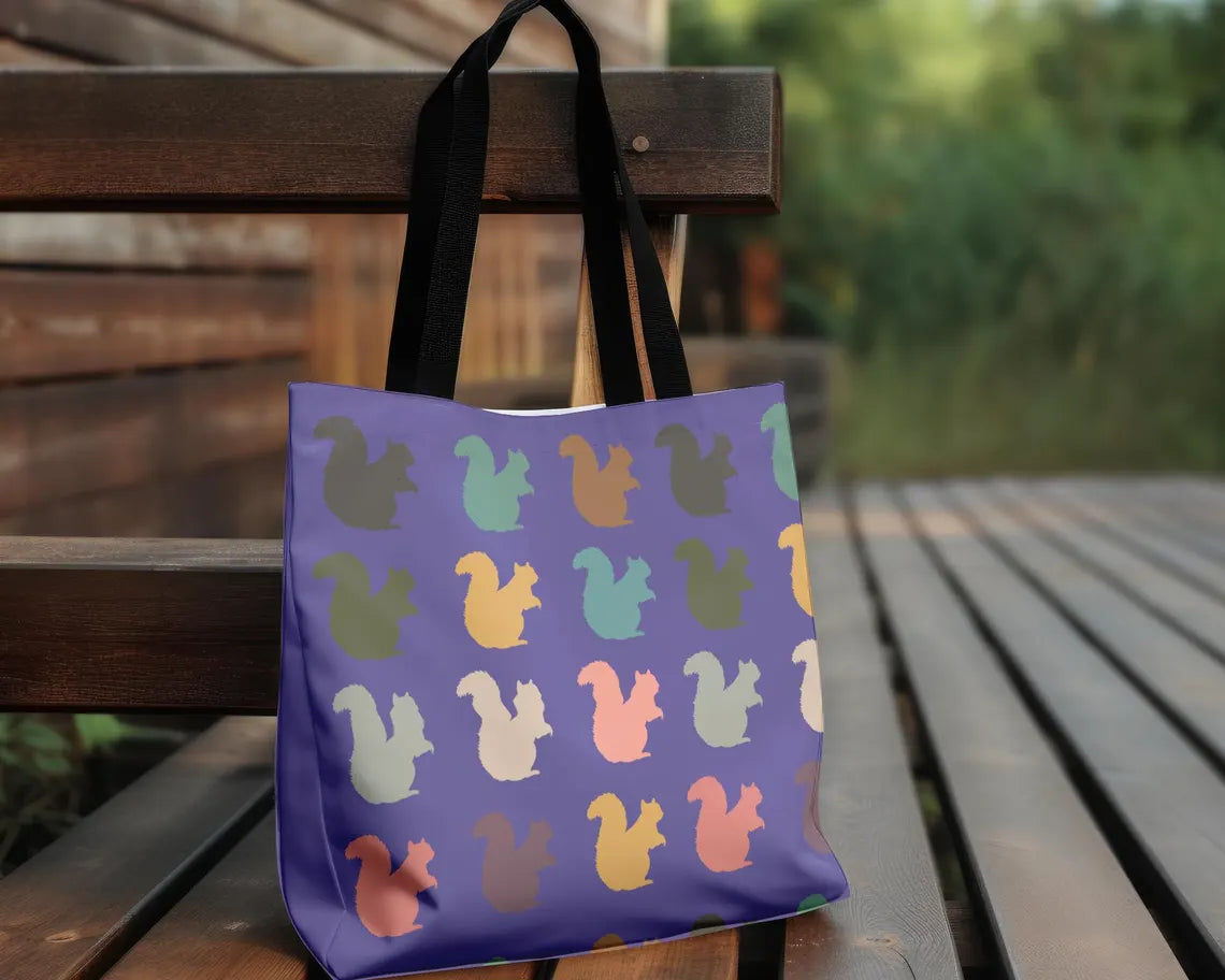 Retro Squirrel Tote Bag – Vintage Woodland Animal Carry Bag – Cute Forest Lover Gift for Everyday Use