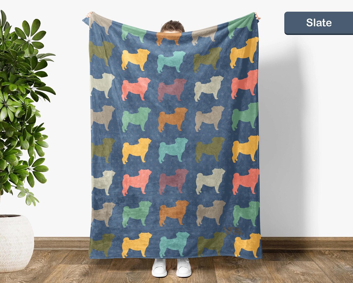 Retro Vintage Pug Dog Blanket Throw | Cozy Pug Lover Fleece Gift for Home | Unique Pet Graphic Blankets