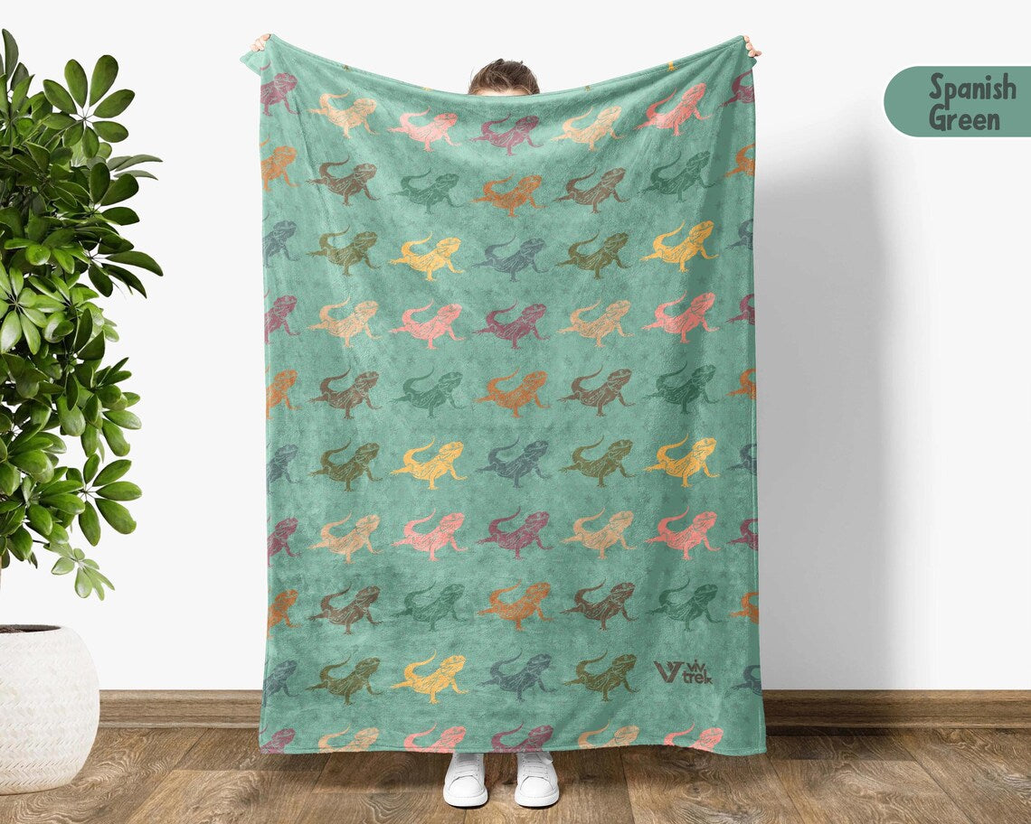 Bearded Dragon Gift Blanket | Vintage Bearded Dragon Lover Throw | Retro Reptile Blankets | Cozy Bearded Dragon Graphic | Pet Lover Gift