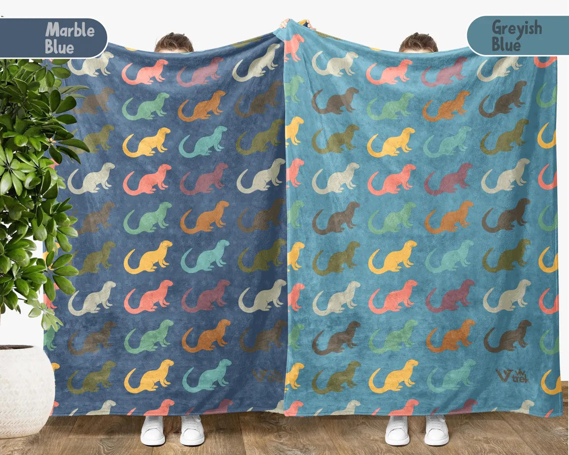 Vintage Otter Gift Blanket | Retro Wildlife Fleece Throw | Cozy Nature Lover Blankets | Unique Home Décor Gift