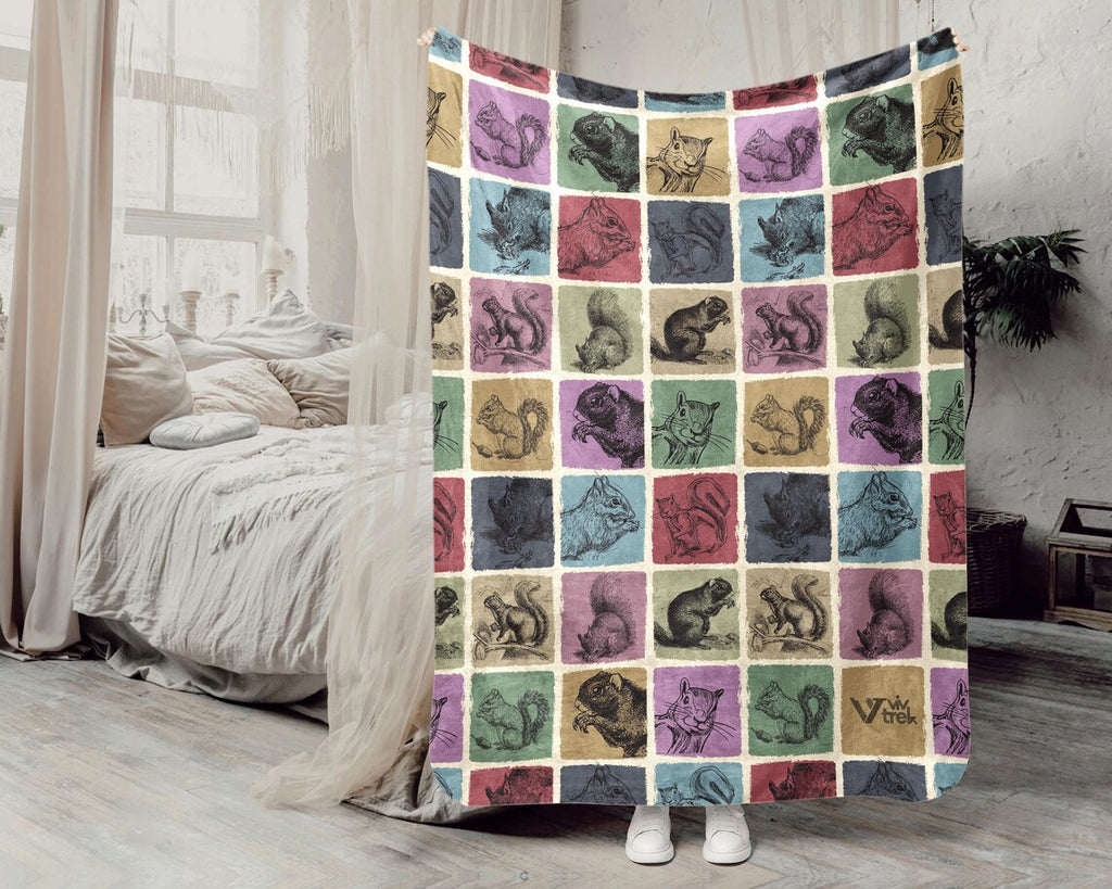 Squirrel Blanket Gift for Nature Lovers, Funny Vintage Chipmunk Throw, Cozy Retro Squirrel Blankets, Cute Animal Lover Christmas Gift