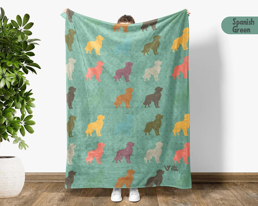 Golden Retriever Dog Gift Blanket | Vintage Lover Throw | Retro Fleece Blanket | Cozy Golden Graphic Pet Present