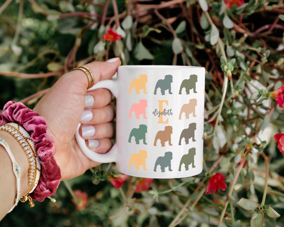 Custom Name Bulldog Mug | Personalized Initial Retro Dog Lover Cup | Funny English Bulldog Owner Gift | Cute Pet Lover Vintage Dog Gift