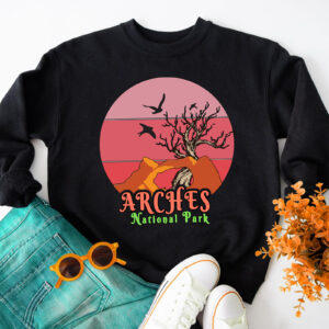 Retro Arches National Park Utah USA Parks Sweatshirt