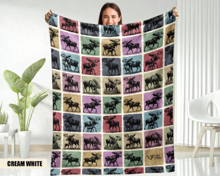 Moose Gift Blanket - Vintage Wildlife Lover Throw Blanket, Cozy Soft Fleece with Moose Graphic, Perfect Unique Gift for Animal & Nature Enthusiasts | VivTrek